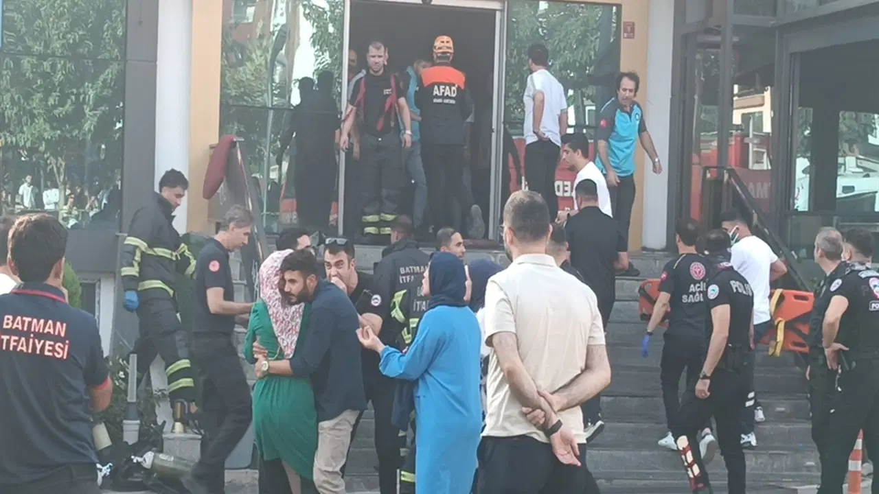 Batman’da Spor Salonunda Çıkan Yangın Sonucu 2 Kişi Hayatını Kaybetti