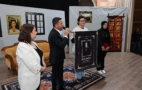 Nevşehirli yeni kurulan tiyatro topluluğu Tozlu Sahne'nin ilk oyunu polisiye komedi '9 Hayat' Kapadokya Kültür Sanat Merkezi'nde sahnelendi – KÜLTÜR SANAT