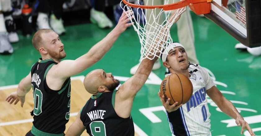 NBA’deki Boston Celtics ve Indiana Pacers konferansın yarı finaline yükseldi