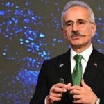 İran’da kalan uçaklar Türkiye’ye geri dönüyor! Bakan Uraloğlu duyurdu