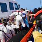Üç küçük kız kardeş, Akdeniz’i geçmeye çalışan aşırı kalabalık botta hayatını kaybetti