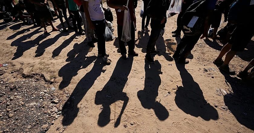 Trump mülteci kabulünü yılda 7 bin 500 kişiyle sınırladı