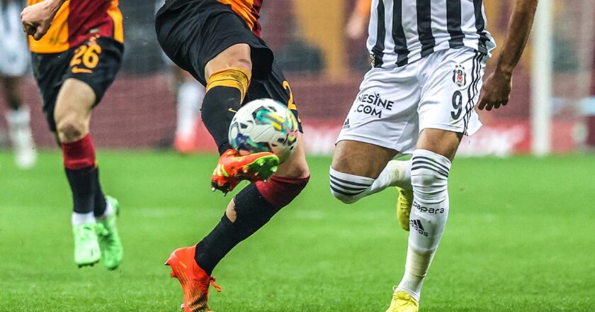 Beşiktaş, derbide yarın Galatasaray'a konuk olacak