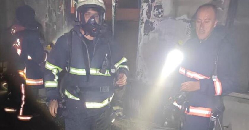 Mardin’de bina yangını: 2 kişi dumandan etkilendi