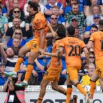 Acun Ilıcalı’nın sahibi olduğu Hull City Premier Lig aşkına galibiyetlerini sürdürüyor! Portsmouth’u Enis Destan ile geçtiler…