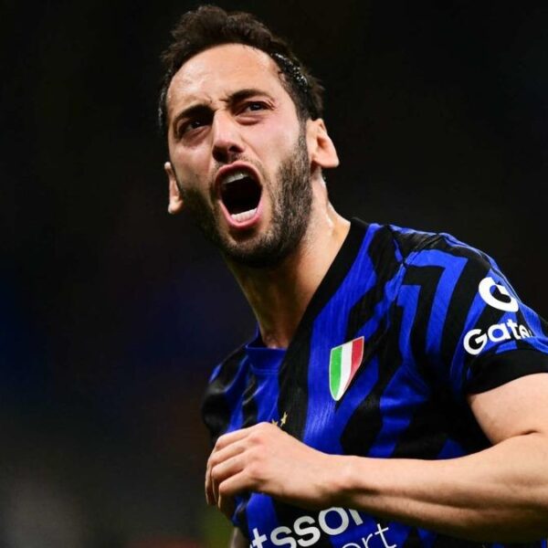 İtalya Serie A’da Ekim ayında gösterdiği performansla dikkatleri çeken Hakan Çalhanoğlu’na özel ödül! –