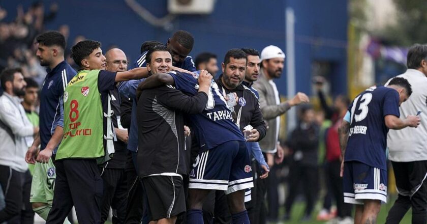 Son Dakika Spor Haberi | Sarıyer, Vansporu 9 kişiyle geçti