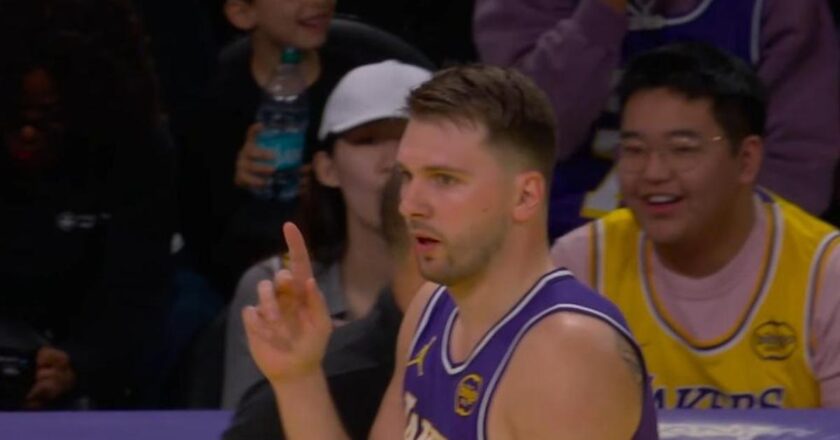 Los Angeles Lakers, NBA Kupası’nda gruptan çıktı! Doncic’ten 43 sayılık performans…