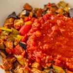 Akdeniz’in Lezzetli Mezesi: Şakşuka Nasıl Yapılır?