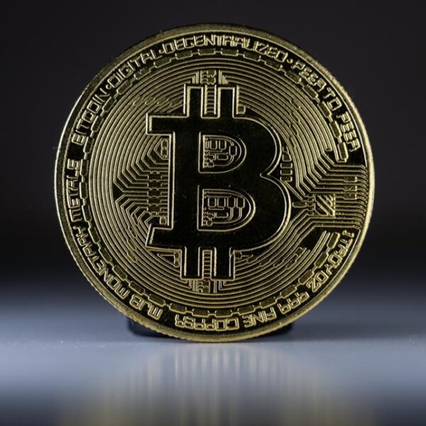 Bitcoin yılbaşından bu yana elde ettiği kazançları sildi