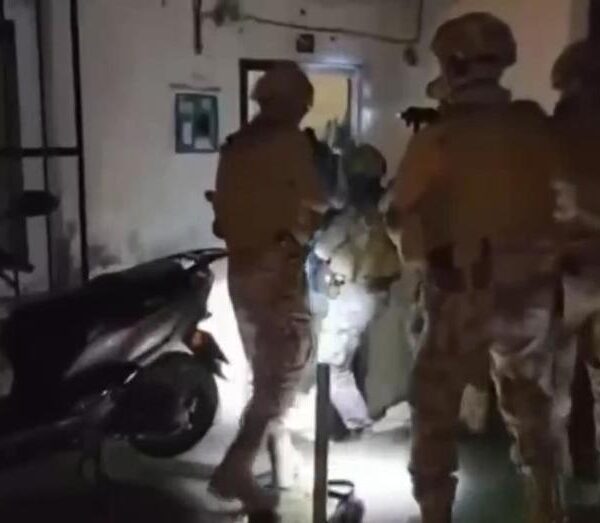 İstanbul’da suç çetelerine baskın: 42 kişi yakalandı!