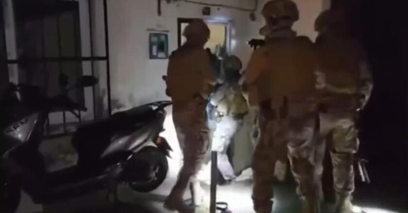 İstanbul’da suç çetelerine baskın: 42 kişi yakalandı!