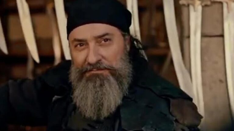 Gündüz oyuncu gece taksici! Emin Balcı direksiyon başında saldırıya uğradı